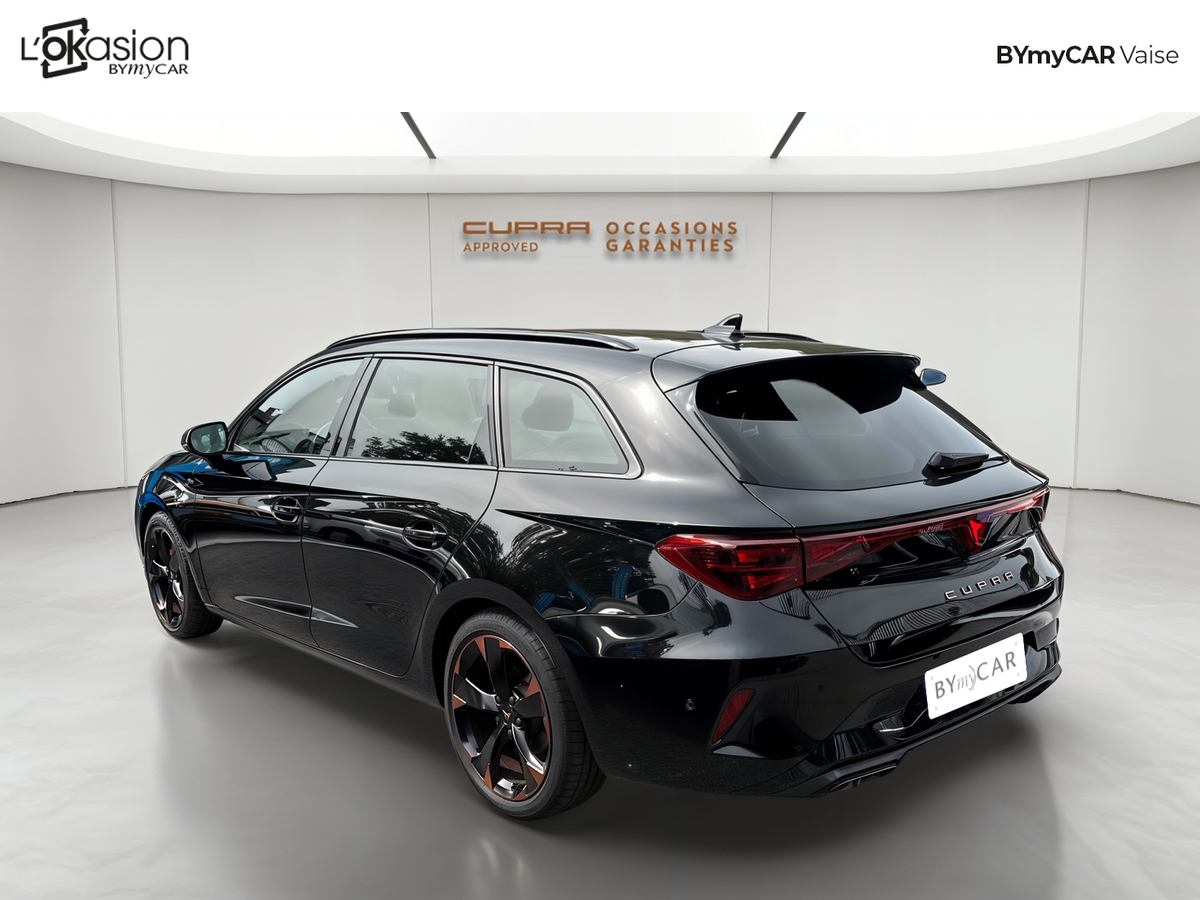 Cupra Leon Sportstourer 1.5 eTSI Hybrid 150 ch DSG7 — photo 3