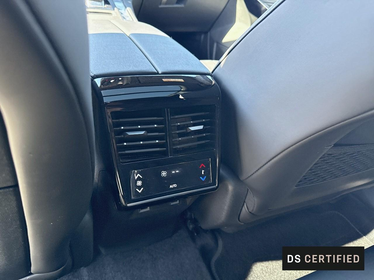 Ds Ds 7 crossback 1.6 plug-in hybrid 225ch pallas ligne business — photo 18