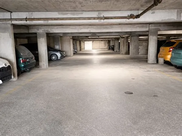 Parking 14 m²