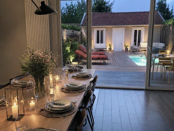 Le Bouscat, échoppe double avec piscine, 3 chambres + dépendance, tout à pied