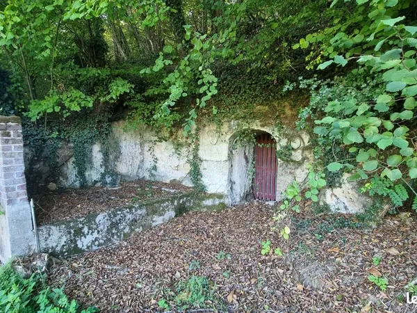 Cave troglodyte & forêt