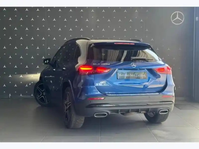 Mercedes Gla 200 d amg line — photo 25