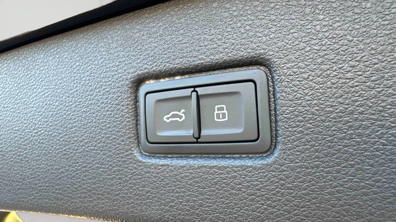 Audi Q7 55 TFSI e 380 Tiptronic 8 Quattro — photo 15