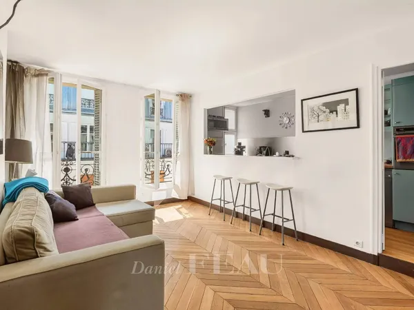 Paris 2e - Rue du Caire Duplex traversant de 58.81 m²