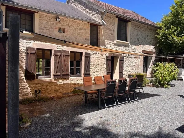 Maison à vendre avec vue et piscine - Creuse
