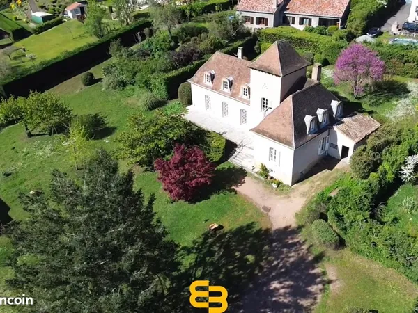 Propriété 9 pièces 258 m²