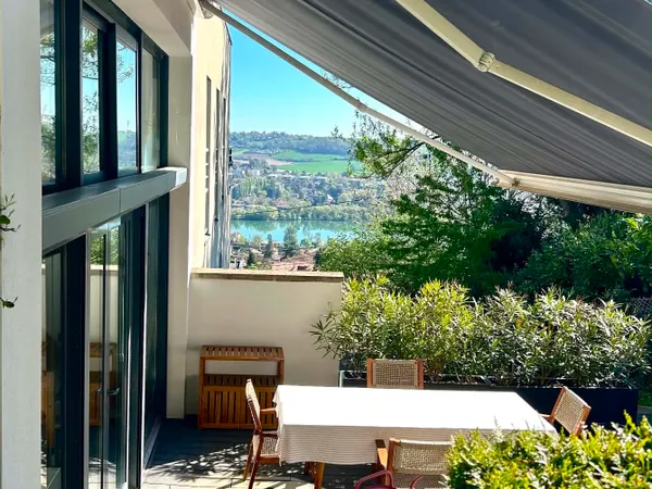 Vends maison mitoyenne , hauteurs d'Albigny