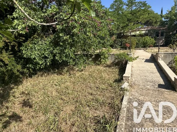Terrain 662 m²