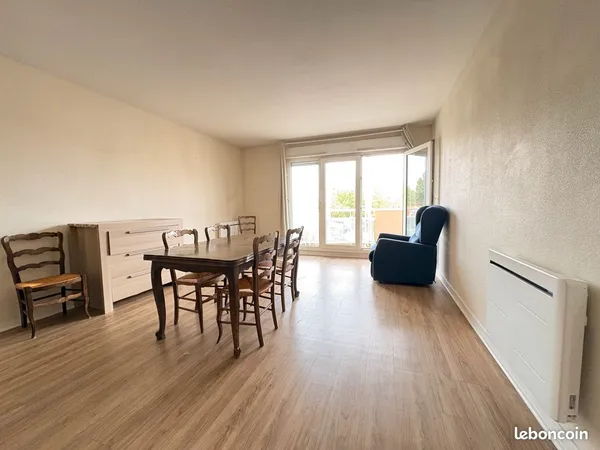 PESSAC - Appartement T3 avec balcon, parking couvert et ascenseur