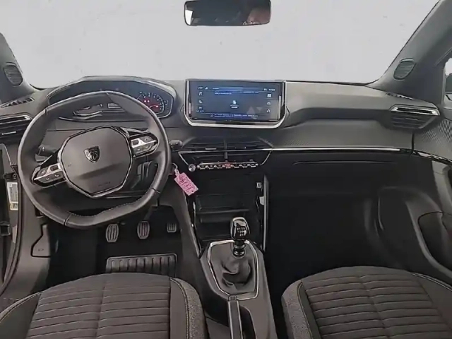 Peugeot 2008 puretech 100 s&amp;s bvm6 — photo 8