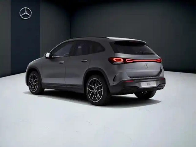 Mercedes Eqa 250+ amg line — photo 3