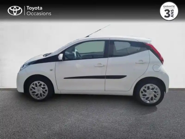 Toyota Aygo 1.0 vvt-i 72ch x-play x-app x-shift 5p mc18 — photo 3