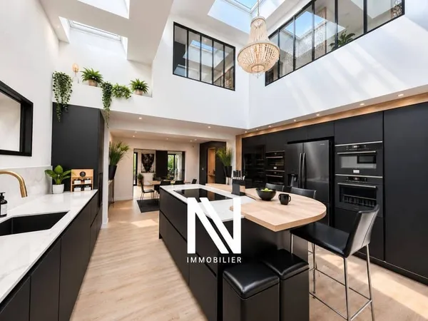 Maison 6 pièces 163 m²