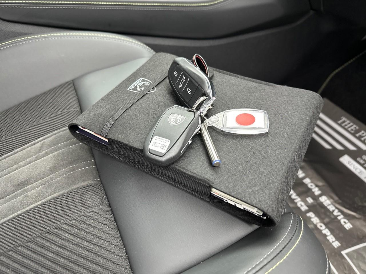 Peugeot 408 phev 225 e-eat8 first edition — photo 33