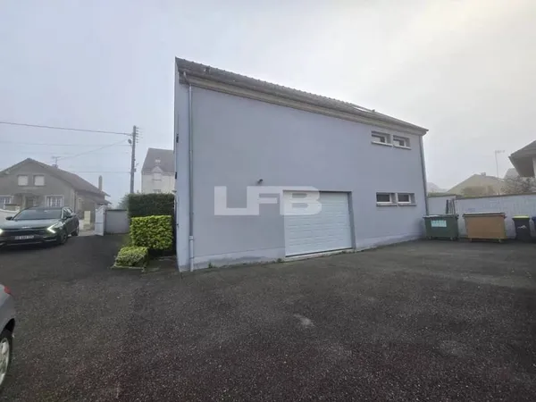Local commercial 150 m²