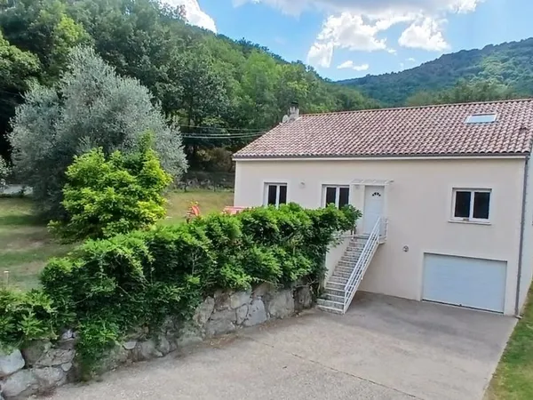 Maison Vente Mayres 8p 215m² 275000€