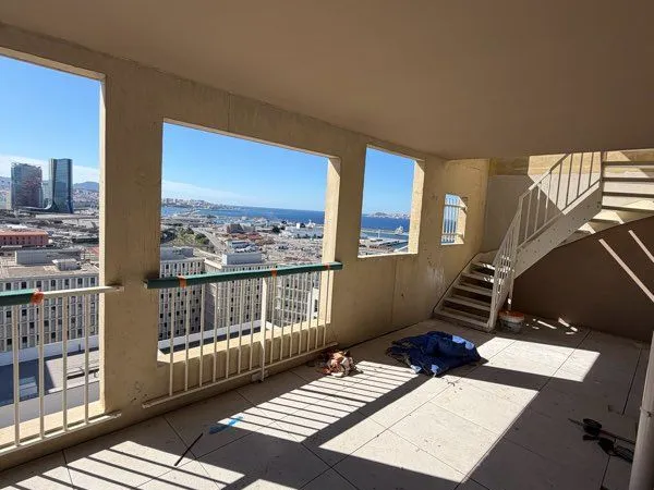 T4 meublé neuf - dernier étage avec rooftop