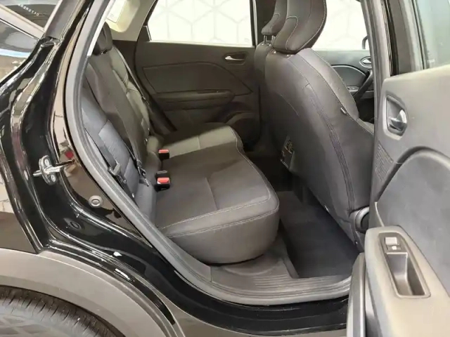 Renault Captur blue dci 115 edc — photo 21