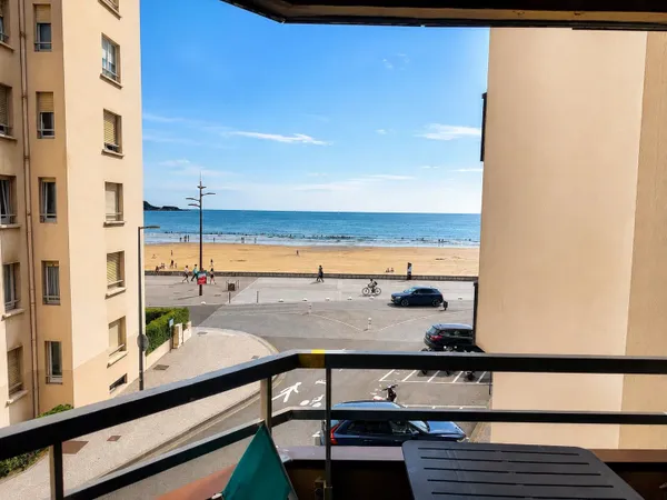 Appartement f3 73 m2 cœur de plage