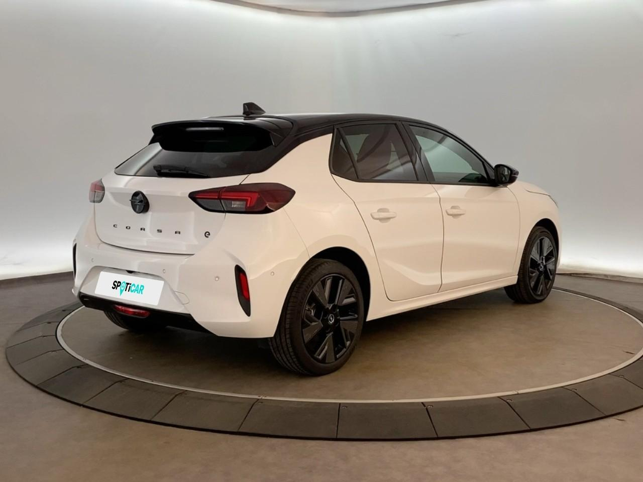 Opel Corsa gs electric 156 ch — photo 7