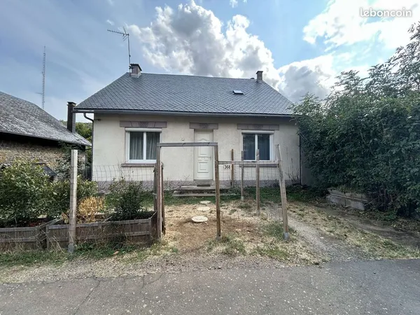 Maison en pierre avec potentiel d'aménagement