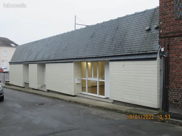 A LOUER à BOIS-GUILLAUME GRAND F1 ATYPIQUE AU REZ-DE-CHAUSSEE DE 49.42 M² AVEC MEZZANINE