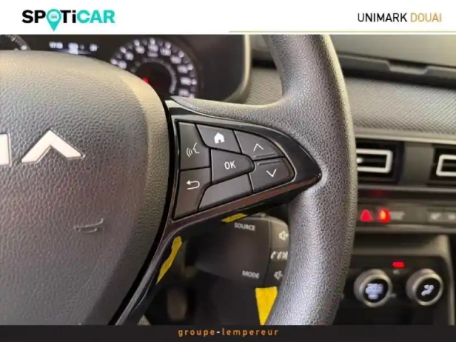 Dacia Sandero 1.0 eco-g 100ch expression — photo 12