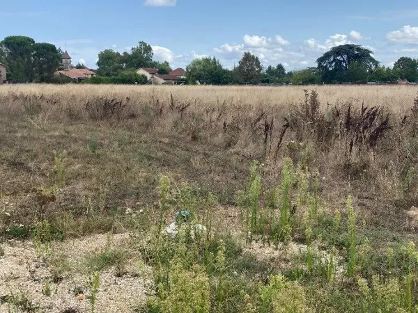 Terrain 570 m²