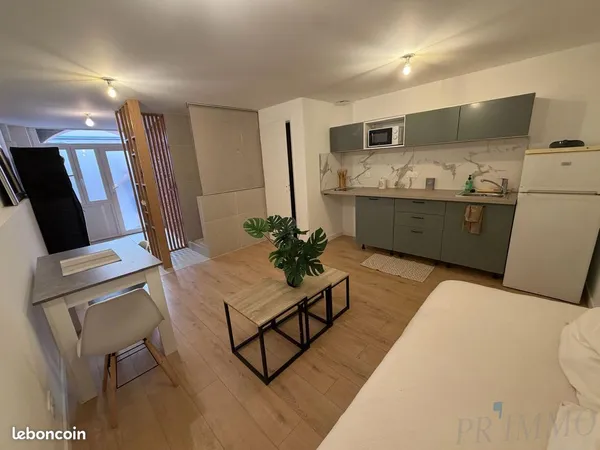 Studio 1 pièce 25 m²