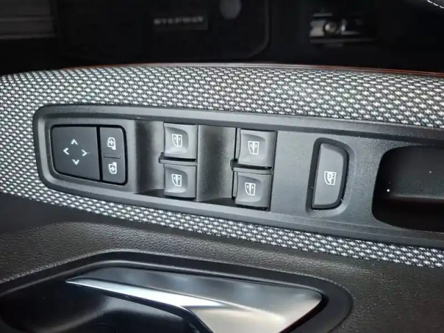 Dacia Sandero tce 90 - 22 — photo 51