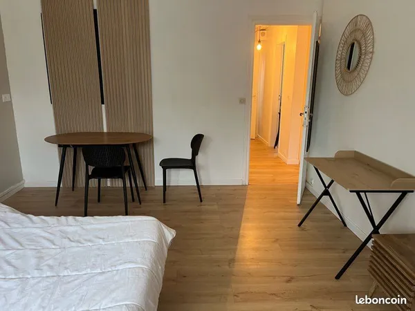 Chambre 22 m2 meublée