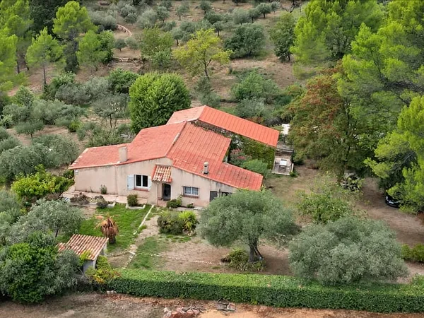 VAR (83) - À VENDRE - FLAYOSC - Coup de coeur pour cette vill