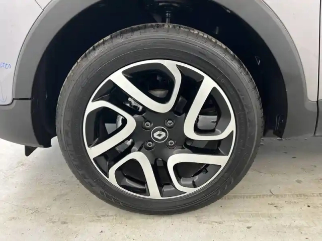 Renault Captur tce 90 energy — photo 30