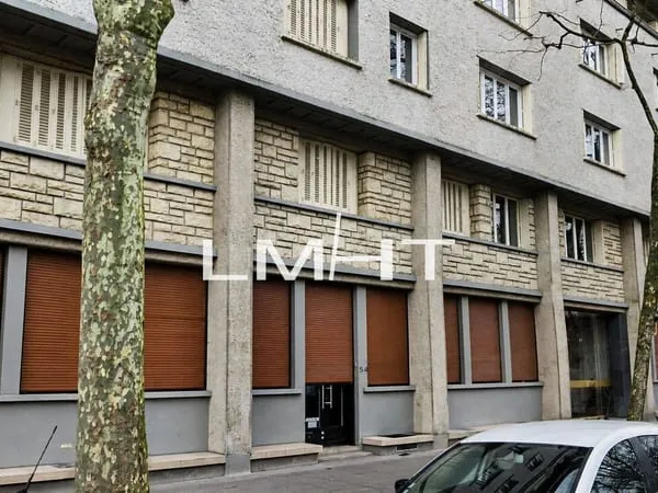 Local commercial 277 m²