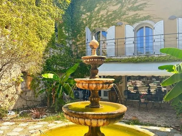 Mas 12 pièces 500 m²