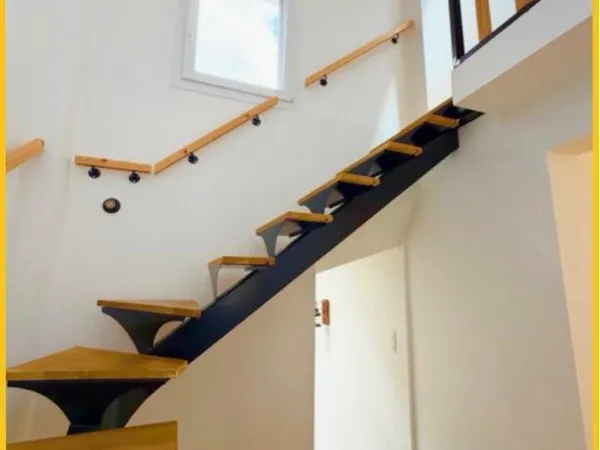 Maison de village T4 rénovée avec goût 100m2 hab + garage