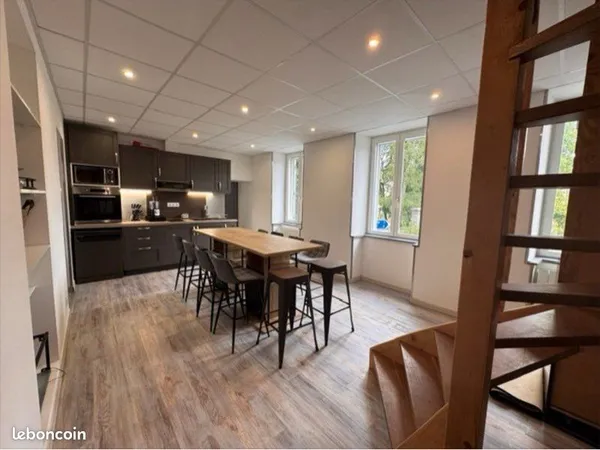 Grand duplex f4 meublé - centre ébreuil