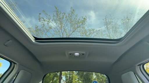 Peugeot 2008 1.2 PureTech 110 EAT6 - Allure – 2016 – 68041 km – Essence – Boîte Automatique — photo 1
