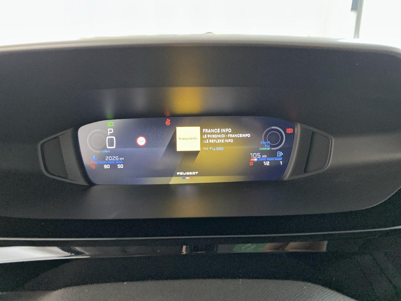 Peugeot 308 hybrid 145 e-dcs6 allure — photo 13