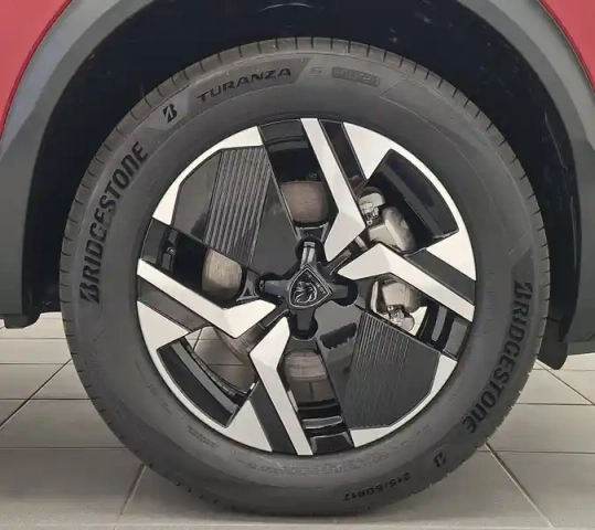 Peugeot 2008 hybrid 145 e-dcs6 — photo 52