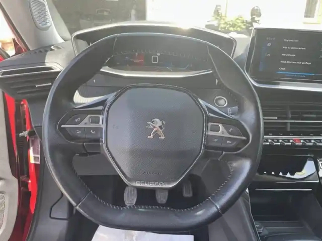 Peugeot 2008 puretech 130 s&amp;s bvm6 — photo 30