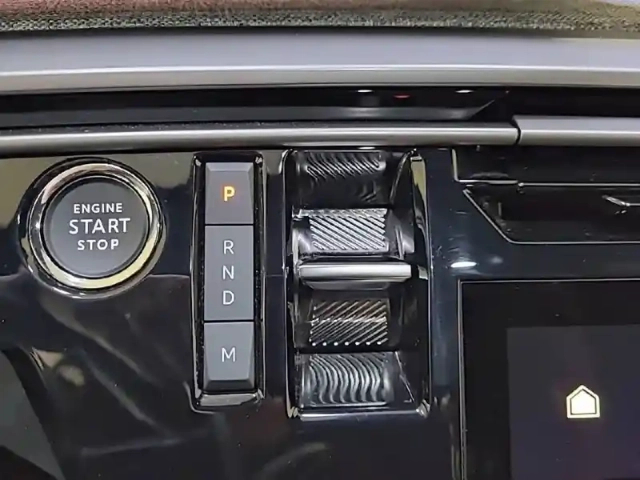 Peugeot 3008 hybrid 136 e-dcs6 — photo 16