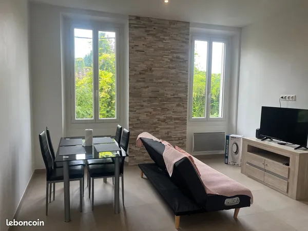 Val de Mougins - T2 meublé rénové, proche commerces