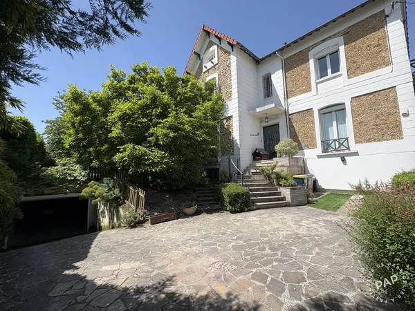 Maison 7 pièces 231 m²