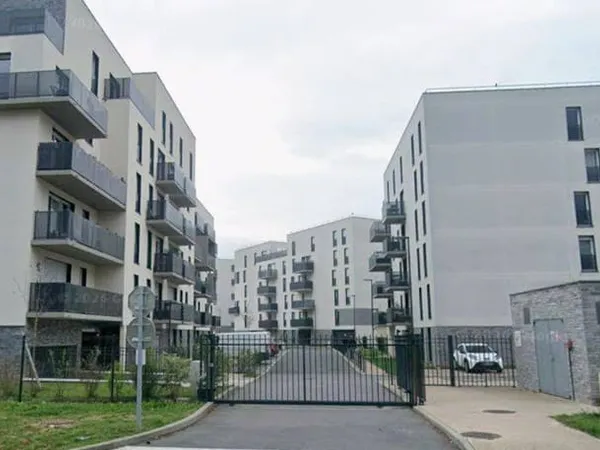 Garage et parking Location Les Ulis 45€