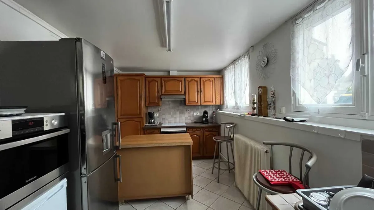 Photo 1
