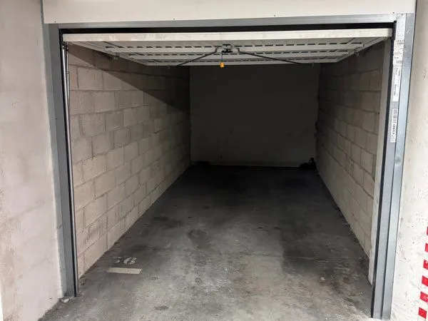 Garage et parking Vente Marseille 59900€