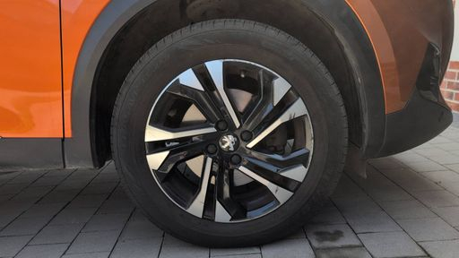 Peugeot 2008 1.5 BlueHDi 130 EAT8 - Allure – 2020 – 128069 km – Diesel – Boîte Automatique — photo 16