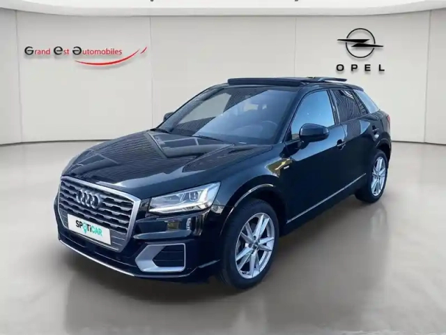 Audi Q2 1.4 tfsi 150ch cod s line s tronic 7 + toit ouvrant + attelage