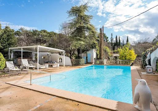Propriété 7 pièces 200 m²